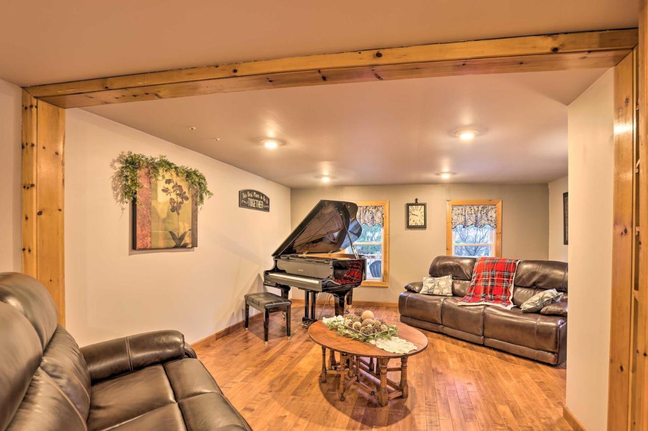 Pet-friendly Seneca With Private Deck